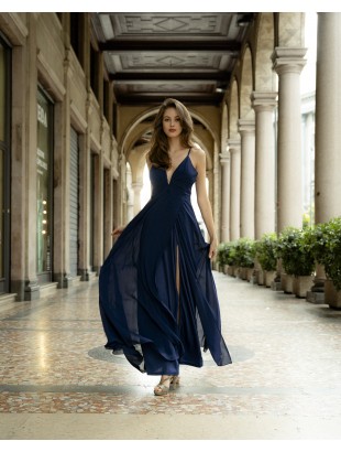LONG DRESS WITH DEEP NECKLINE AND SPLIT