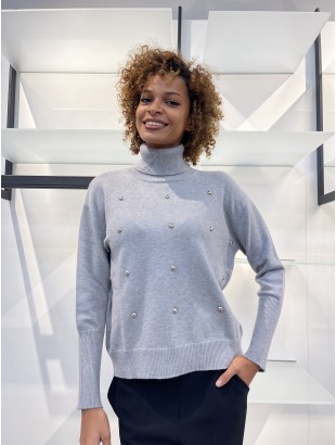 TURTLENECK WITH VISCOSE BLEND APPLICATIONS