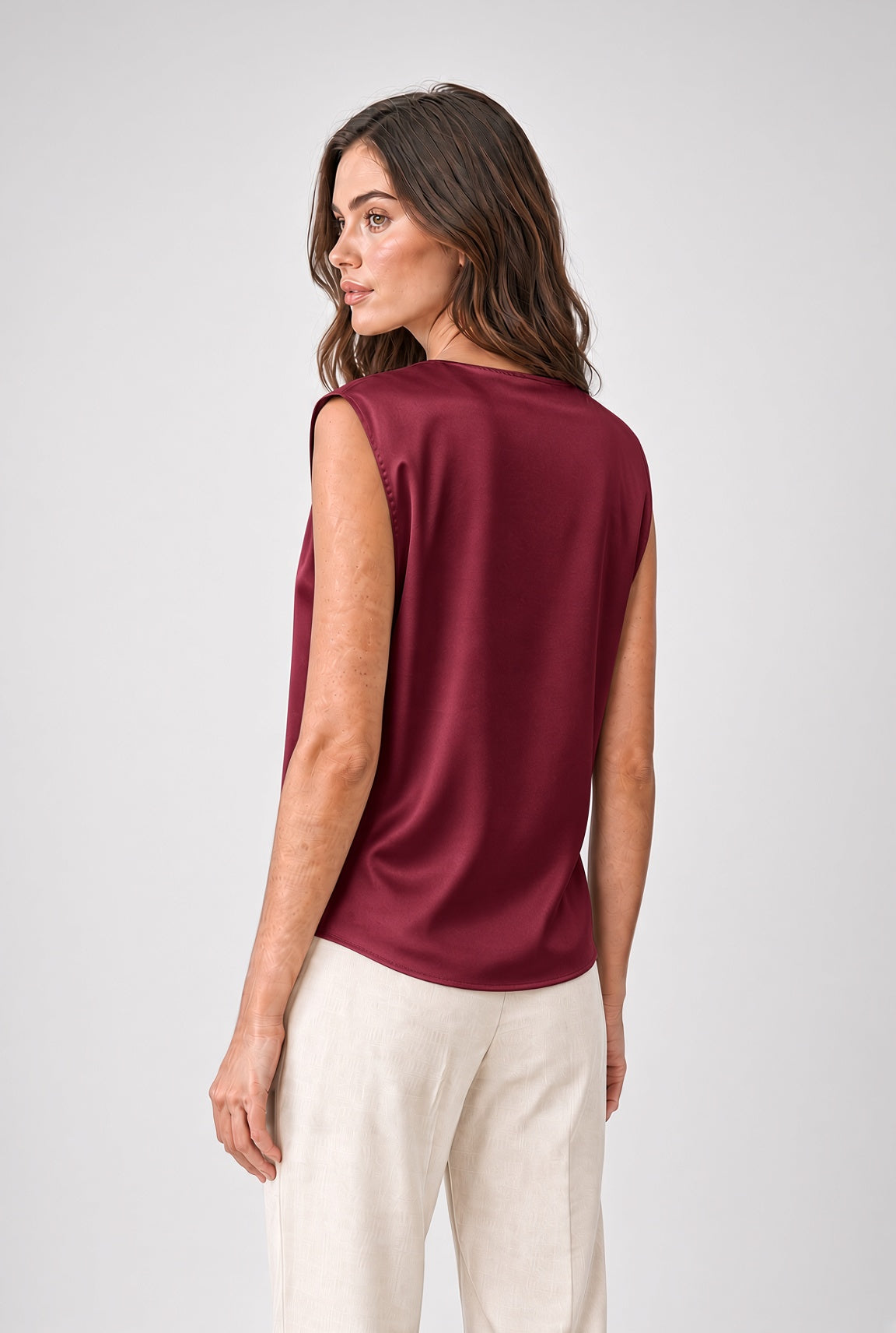 Top in raso con scollo drappeggiato Tania – Bordeaux